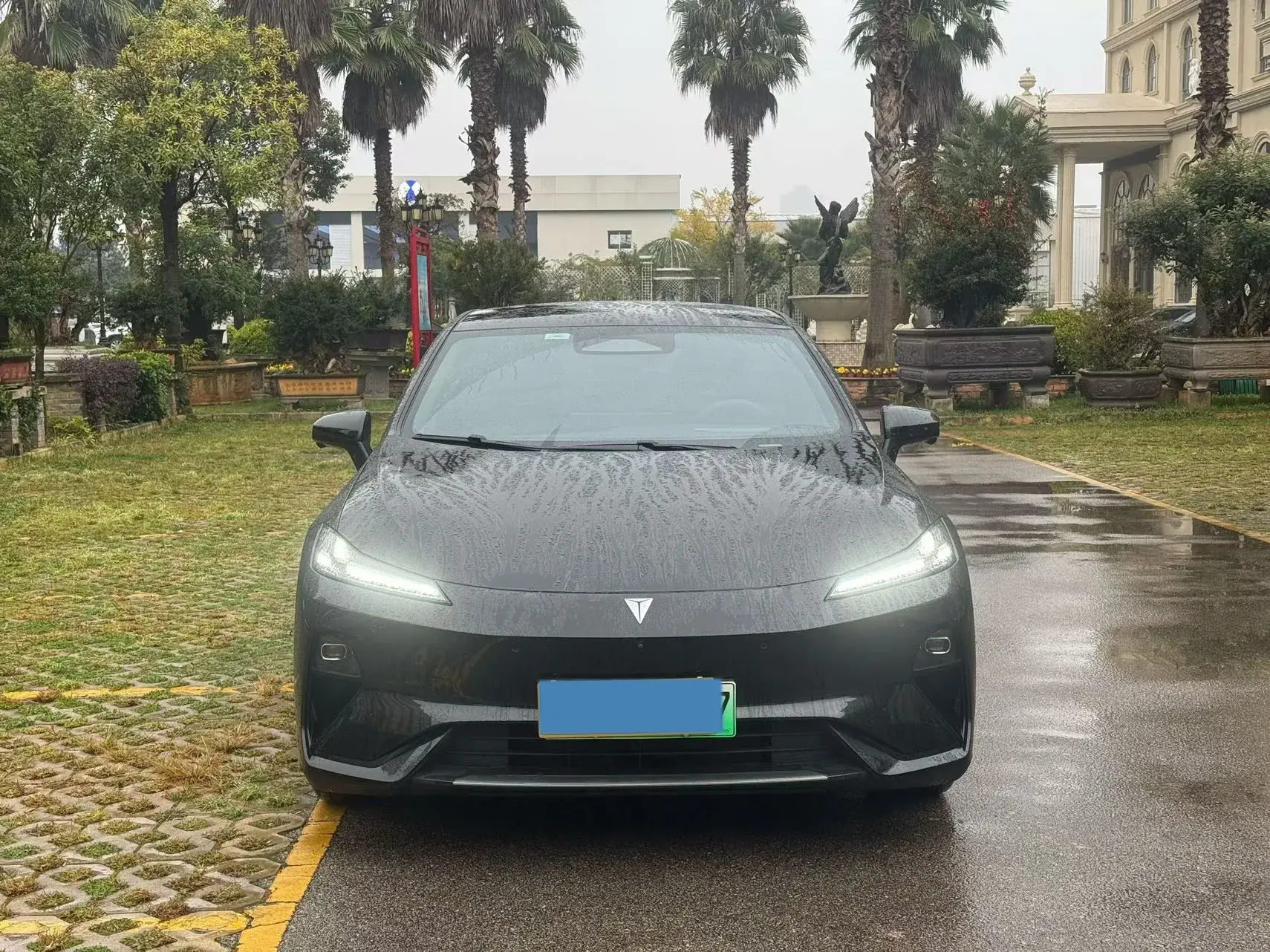 2025 DEEPAL L07 thumbnail 2