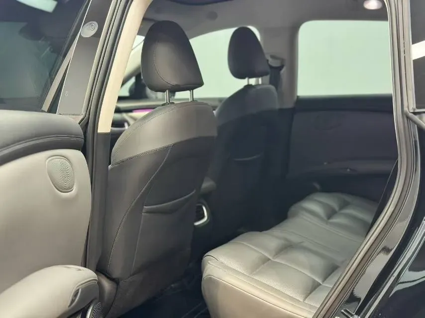 2023 IM LS6 BEV 71KWH,autocango,china used car exporter,china ev exporter,chinese used car exporter,chinese used ev exporter