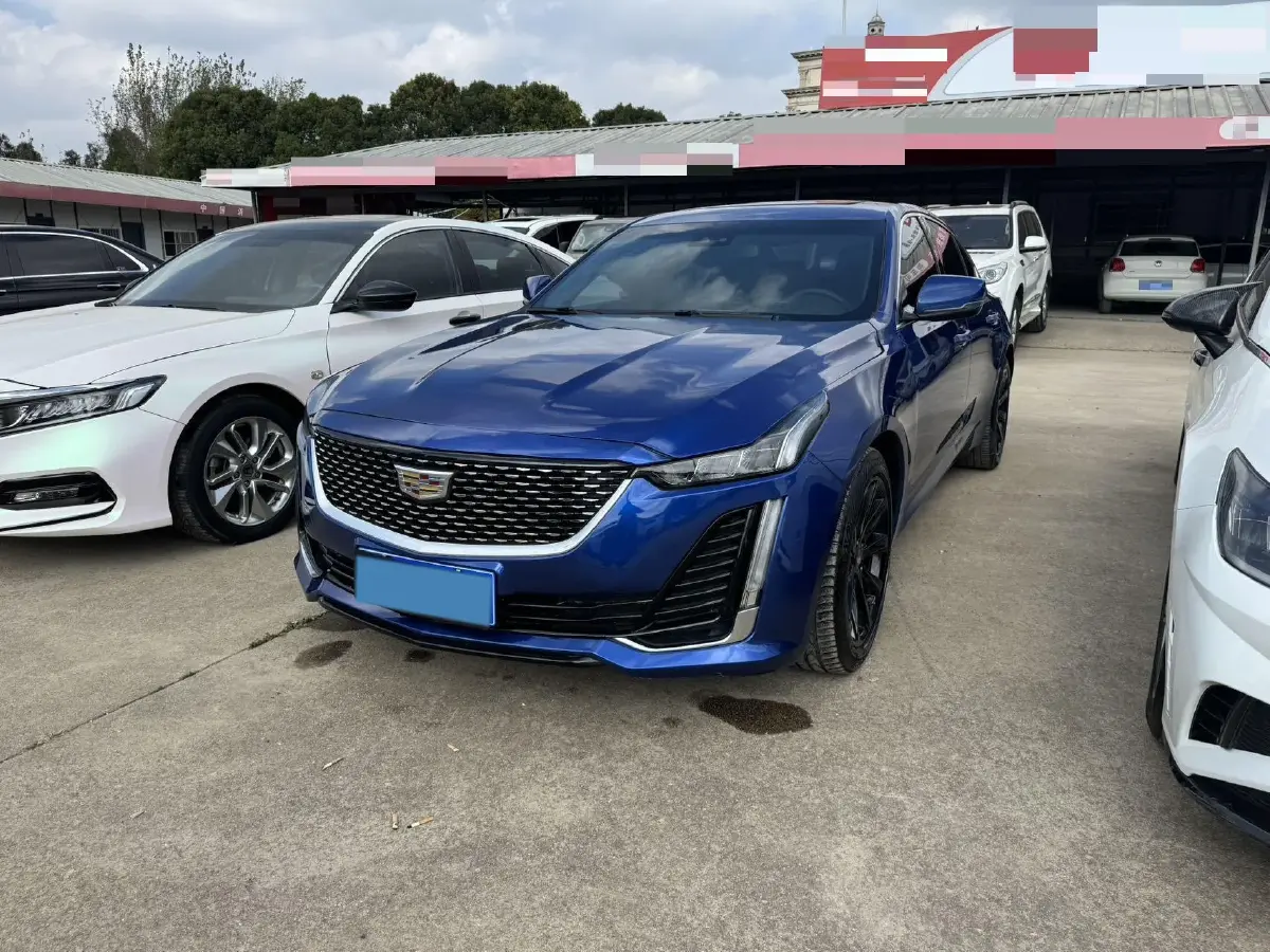 2022 Cadillac CT5 2.0T 237HP L4 10AT