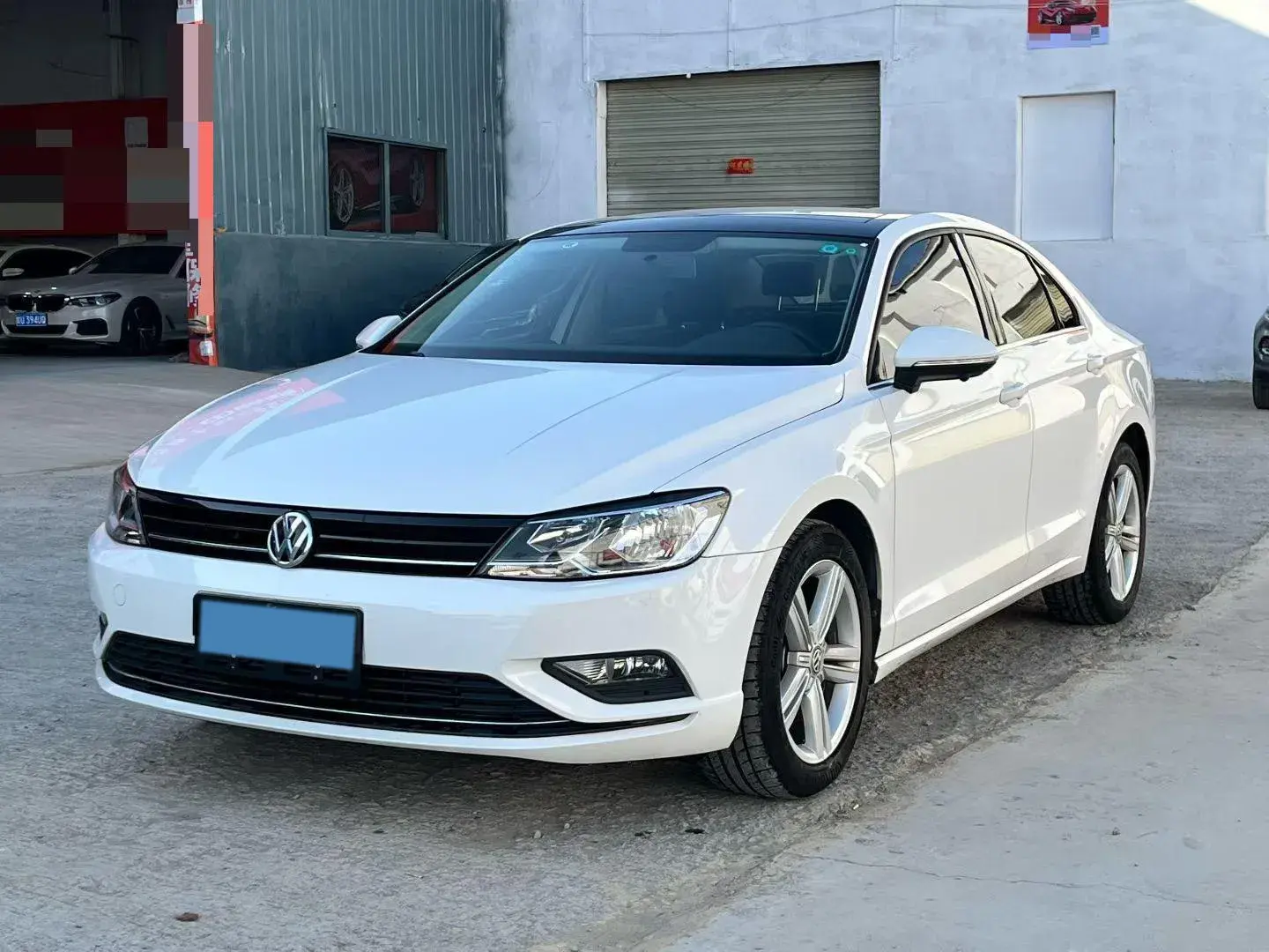 2018 VOLKSWAGEN LAMANDO view 1