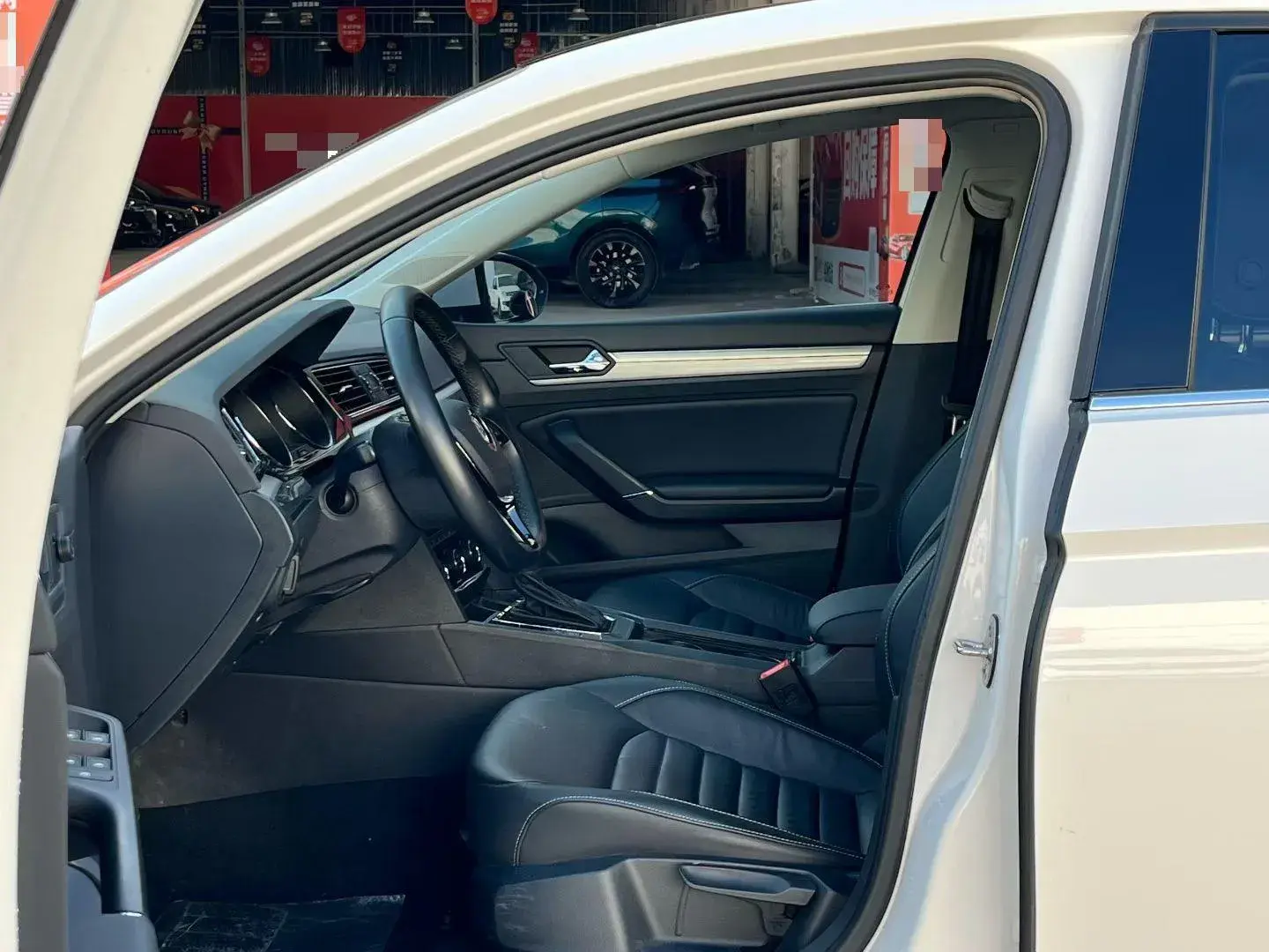 2018 VOLKSWAGEN LAMANDO thumbnail 2