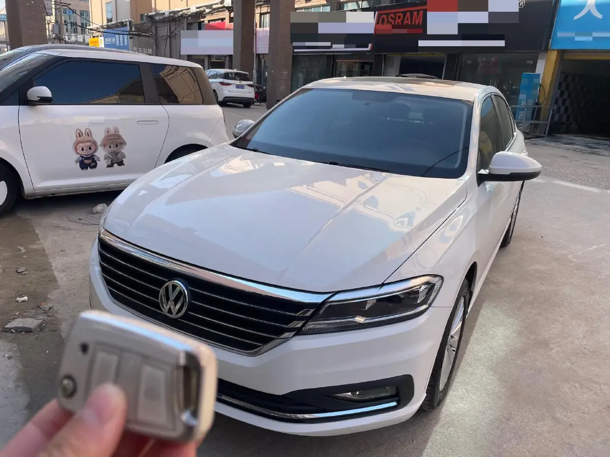 2019 Volkswagen Sagitar 1.2T 116HP L4 7DCT