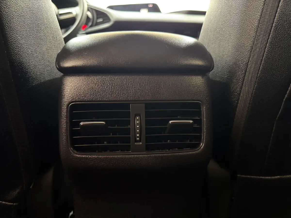 2021 Mazda 3 Axela 1.5L 117HP L4 6AT,autocango,china used car exporter,china ev exporter,chinese used car exporter,chinese used ev exporter