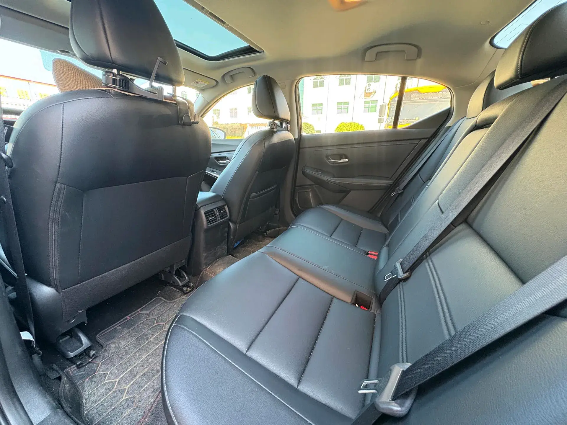 2021 NISSAN SYLPHY thumbnail 4