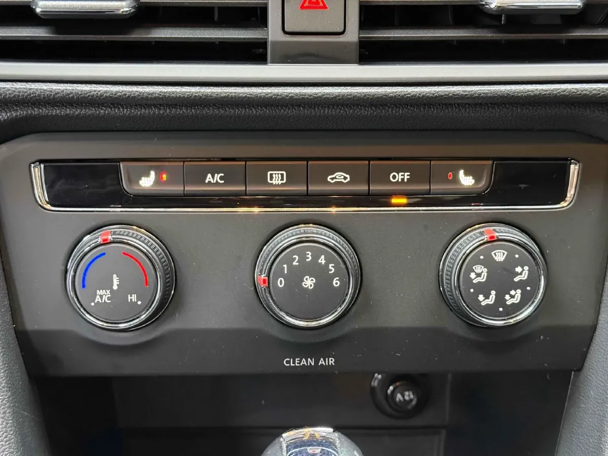 2022 Ford Transit 2.0T 202HP L4 6AT,autocango,china used car exporter,china ev exporter,chinese used car exporter,chinese used ev exporter