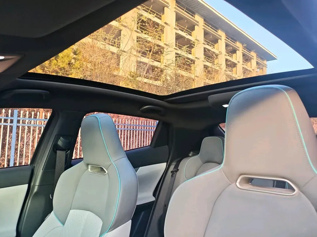 2023 ChangAn UNI-T 1.5T 188HP L4 7DCT,autocango,china used car exporter,china ev exporter,chinese used car exporter,chinese used ev exporter