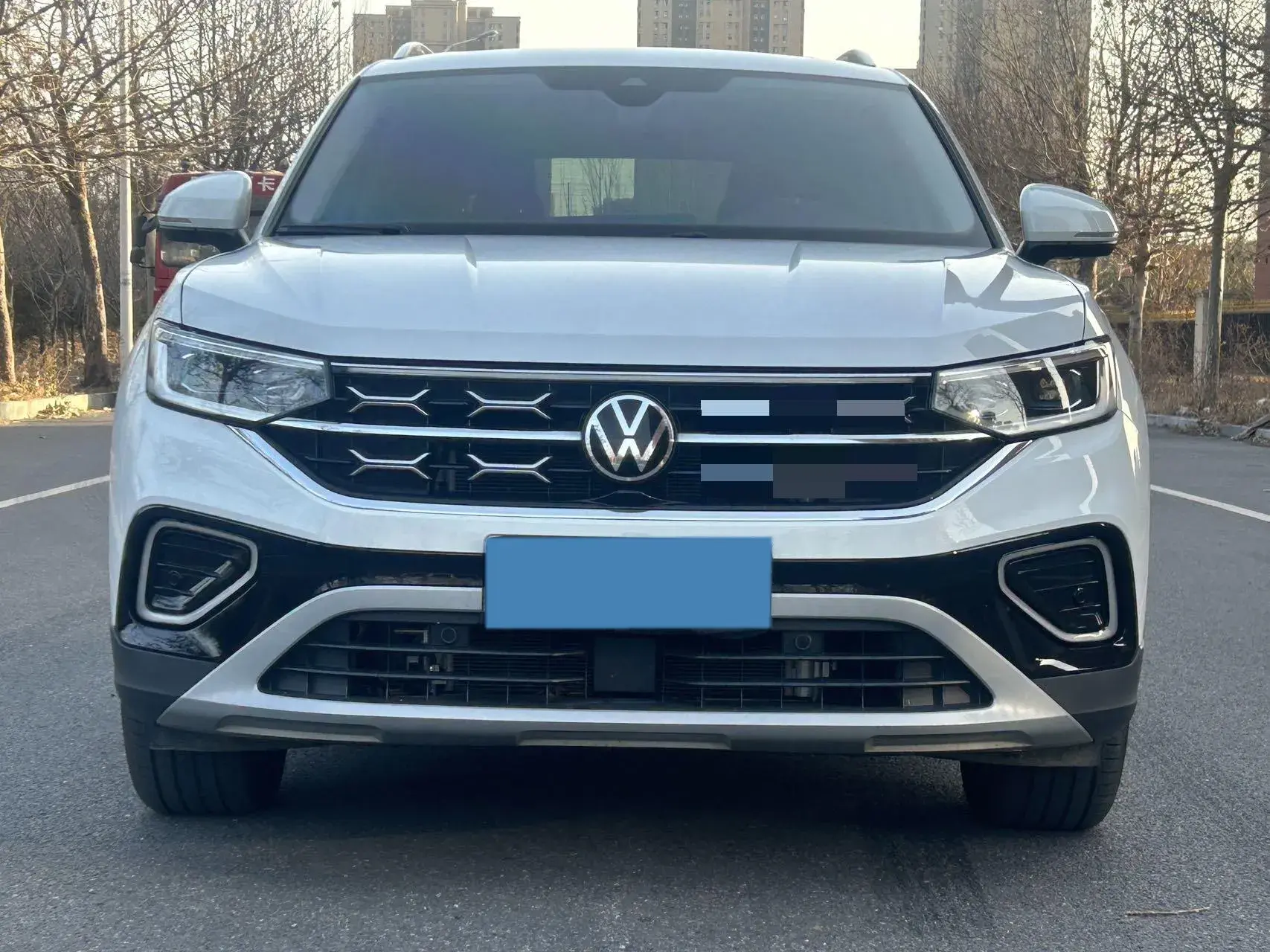 2023 VOLKSWAGEN TAYRON thumbnail 2