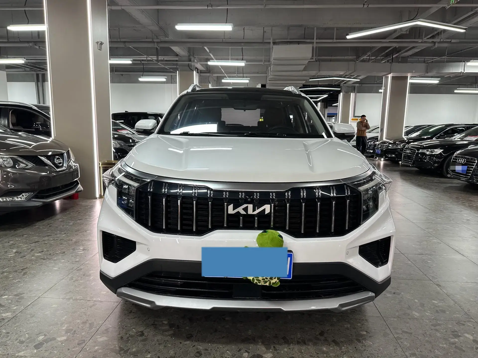 2021 KIA SPORTAGE thumbnail 3