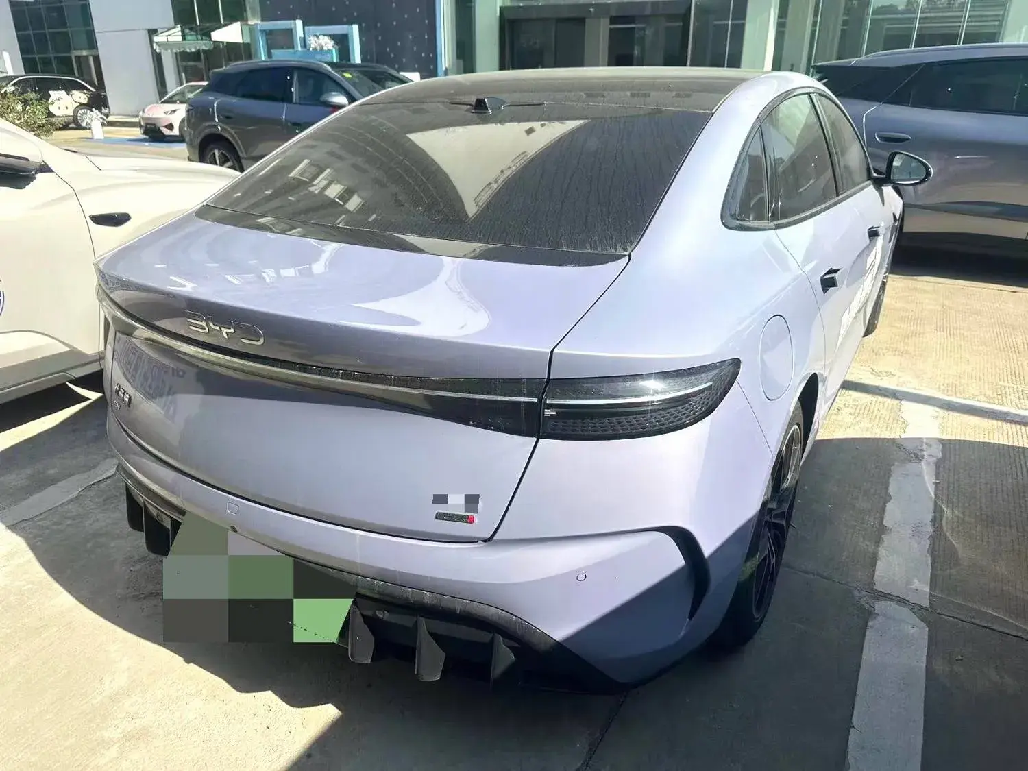 2025 BYD SEAL thumbnail 2