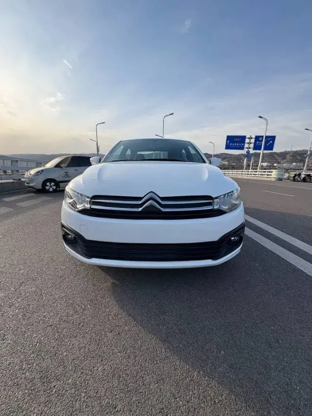 2017 CITROEN ELYSEE thumbnail 4