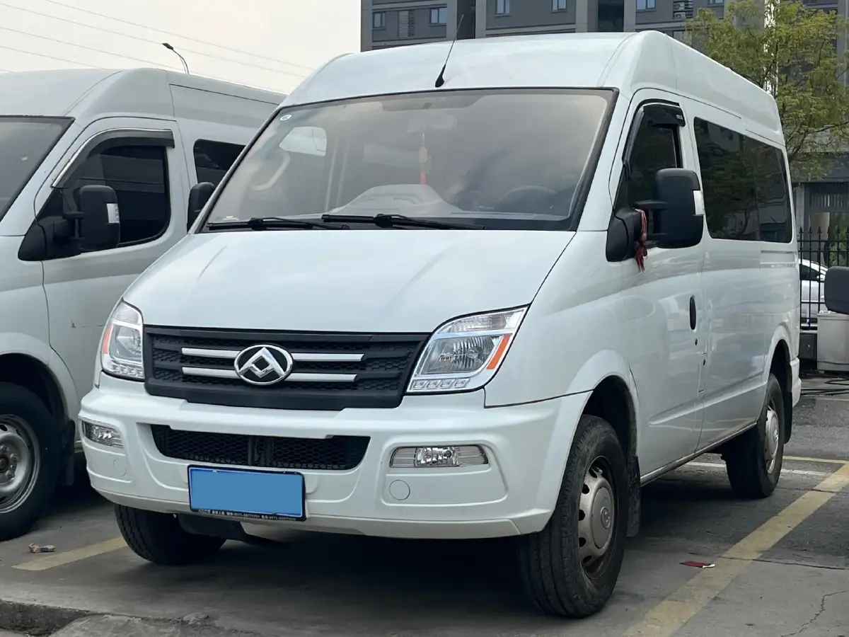2020 MAXUS XinTu V80 2.5T 136HP L4 6MT