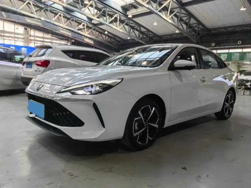 2023 Roewe i5 1.5L 129HP L4 CVT