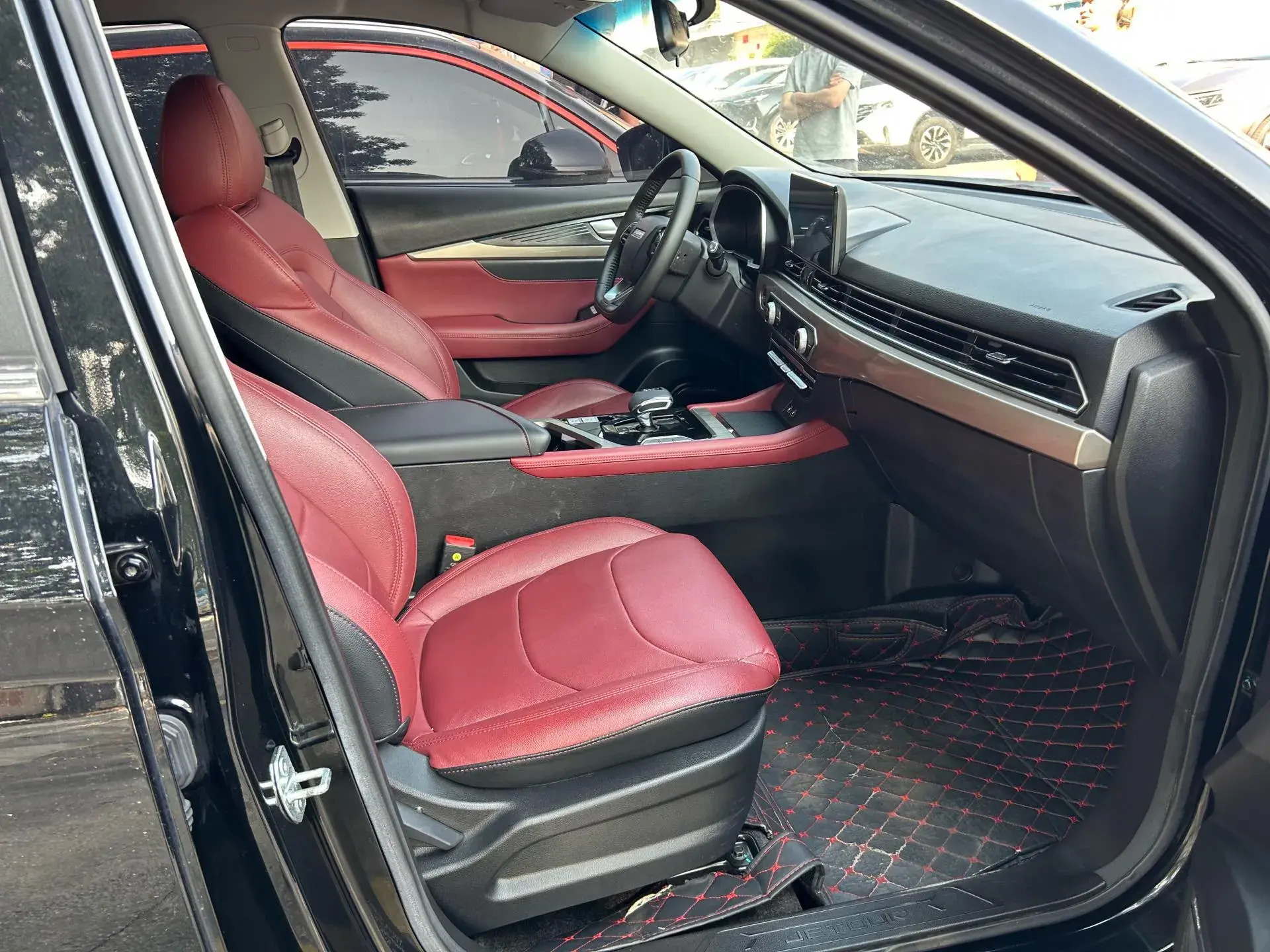 2023 JETOUR X70 thumbnail 2