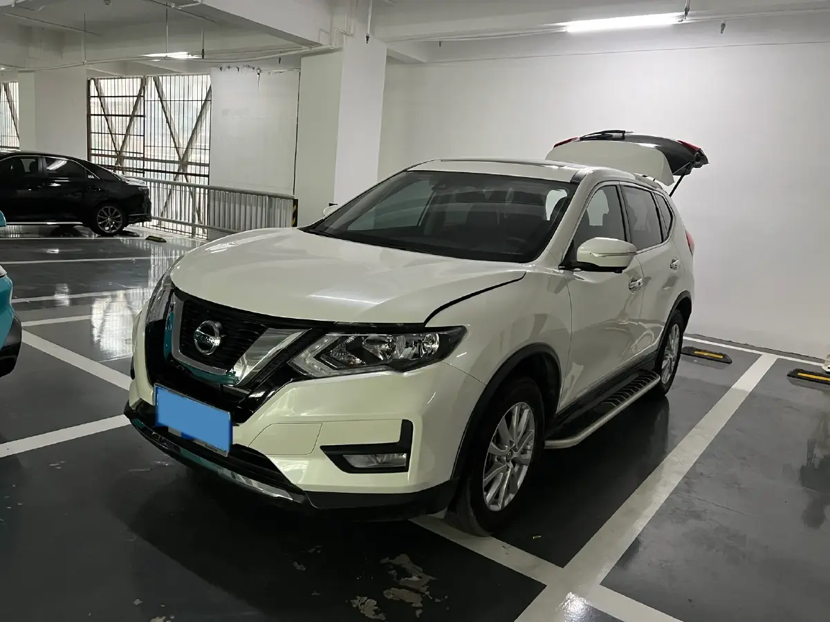 2022 Nissan X-Trail 2.0L 151HP L4 CVT