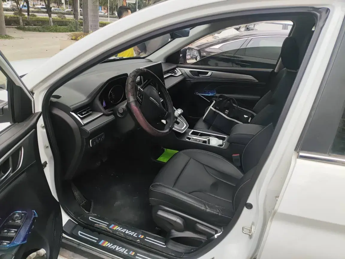 2021 HAVAL M6 thumbnail 2