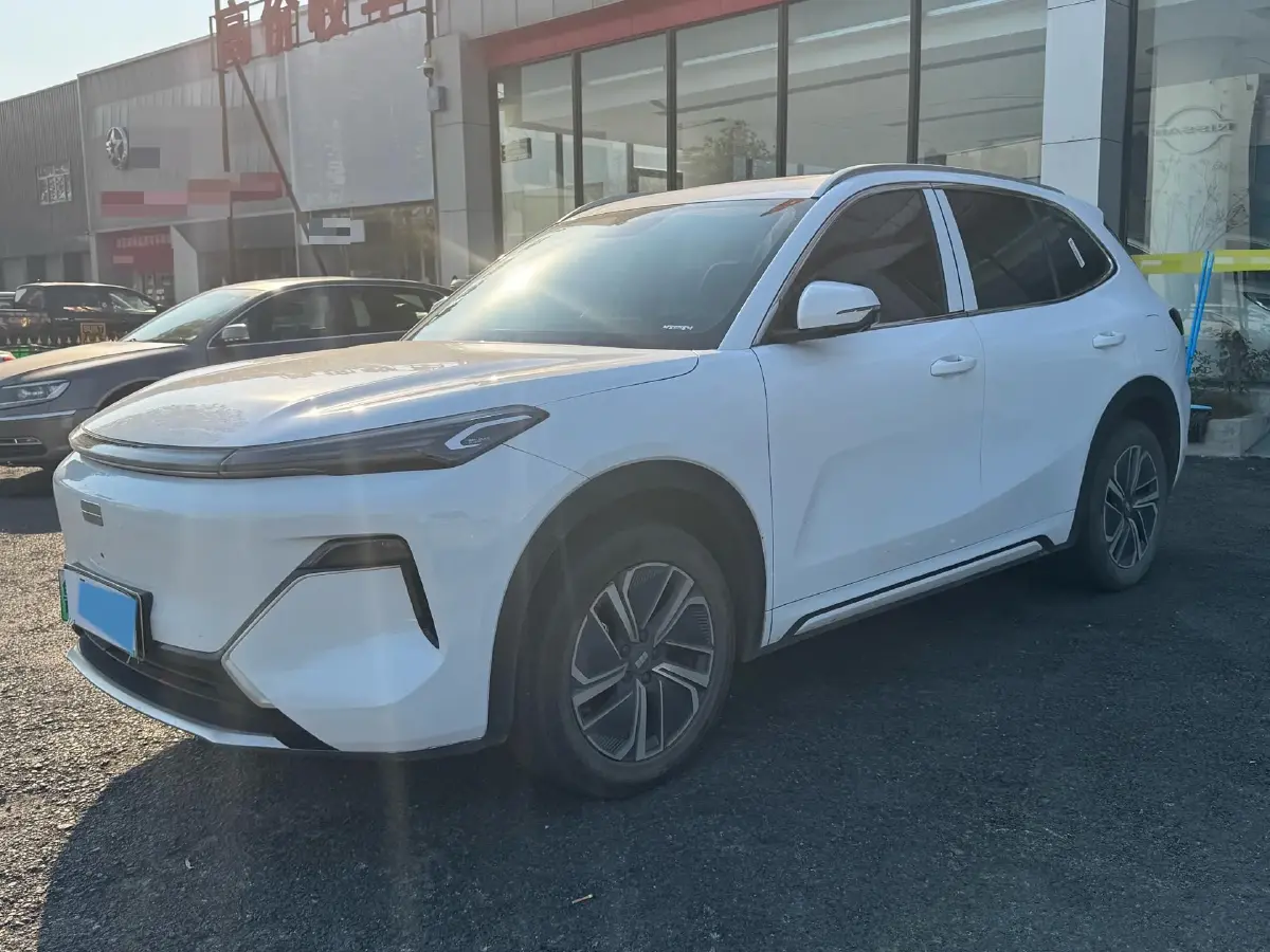 2025 Geely Galaxy L7 1.5L 112HP L4 1DHT PHEV 18.4KWH