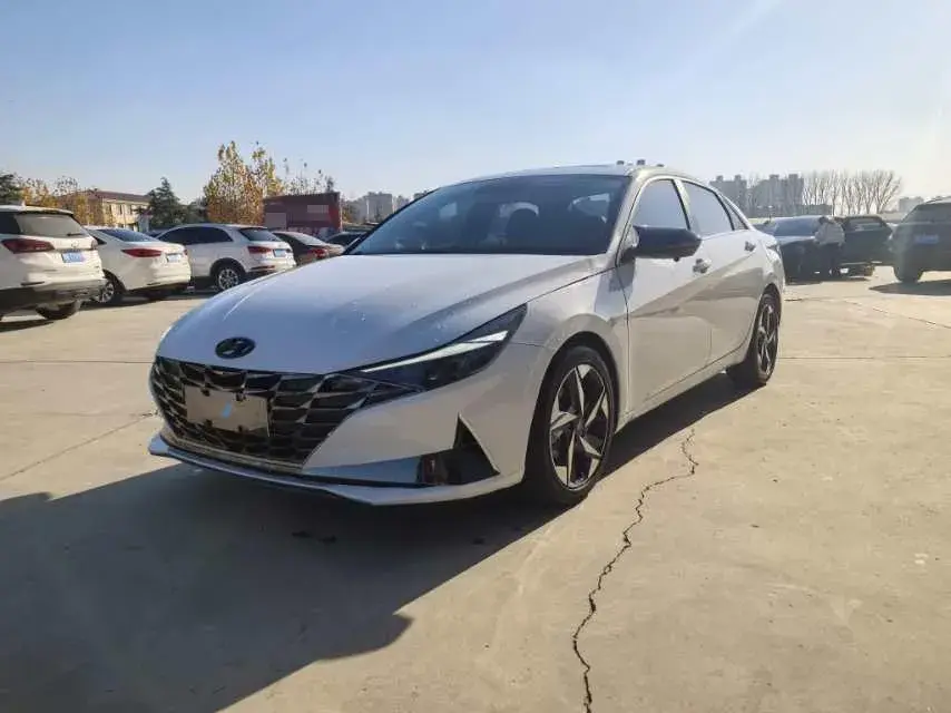 2023 Hyundai Elantra 1.5L 115HP L4 CVT