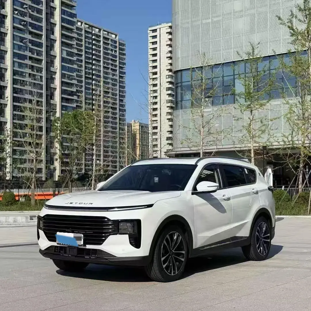 2025 JETOUR X70 view 1