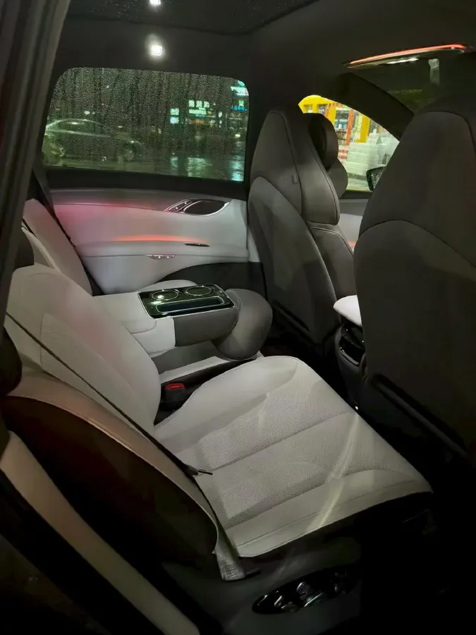 2023 IM LS7 BEV 90KWH,autocango,china used car exporter,china ev exporter,chinese used car exporter,chinese used ev exporter