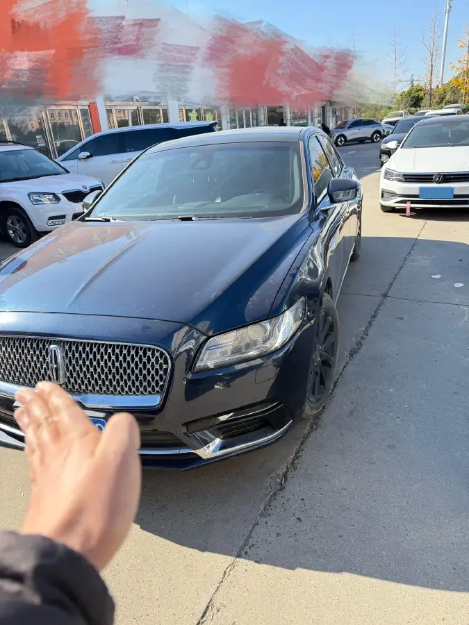 2017 Lincoln Continental 2.0T 261HP L4 6AT
