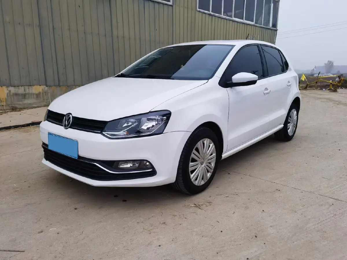 2016 Volkswagen Polo 1.6L 110HP L4 6AT