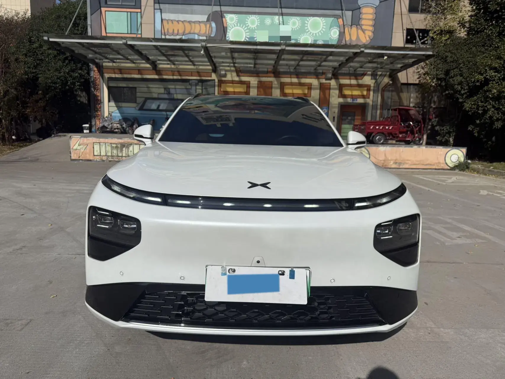 2022 XPENG G9 thumbnail 2