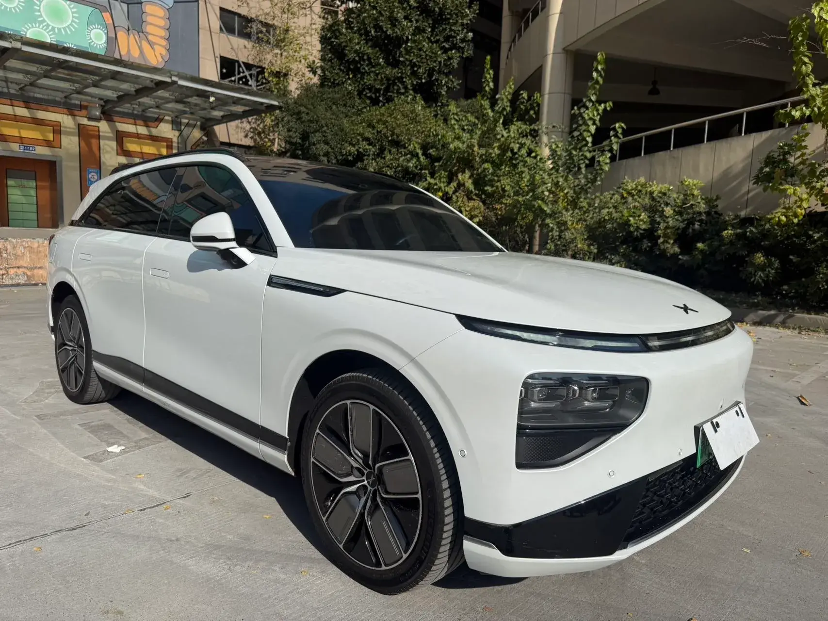 2022 XPENG G9 thumbnail 3