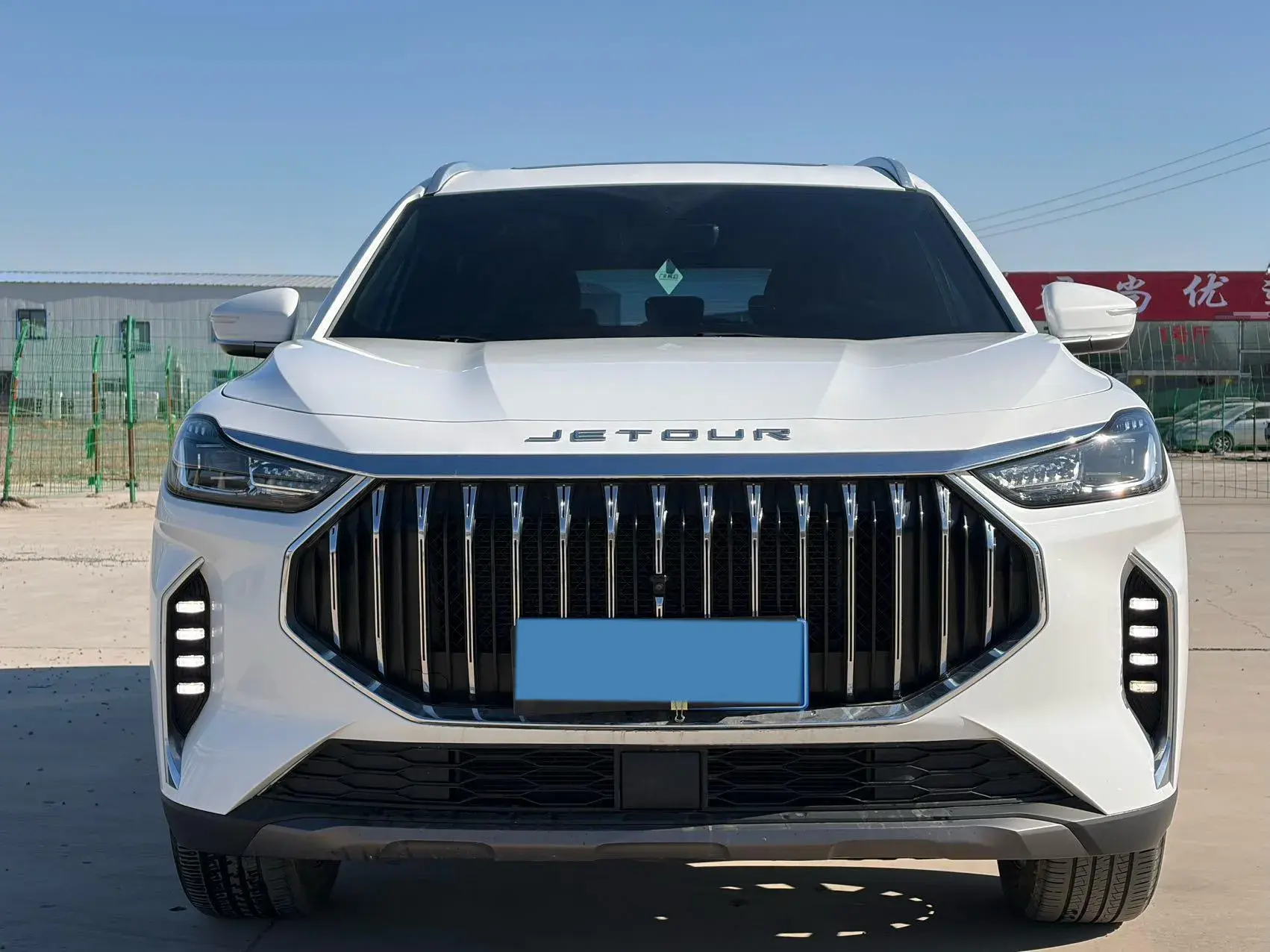 2023 JETOUR X70 thumbnail 2