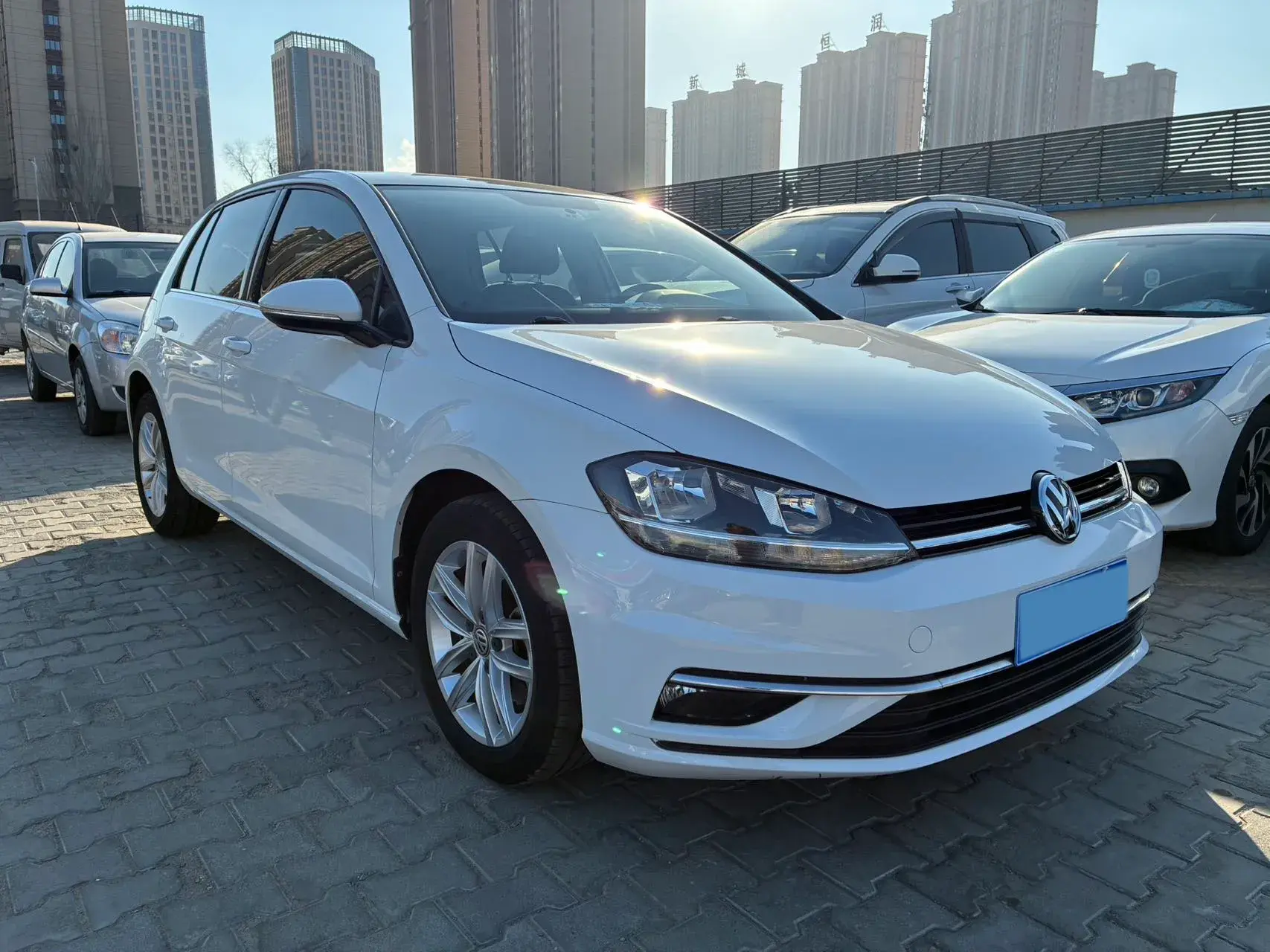 2018 VOLKSWAGEN GOLF thumbnail 2