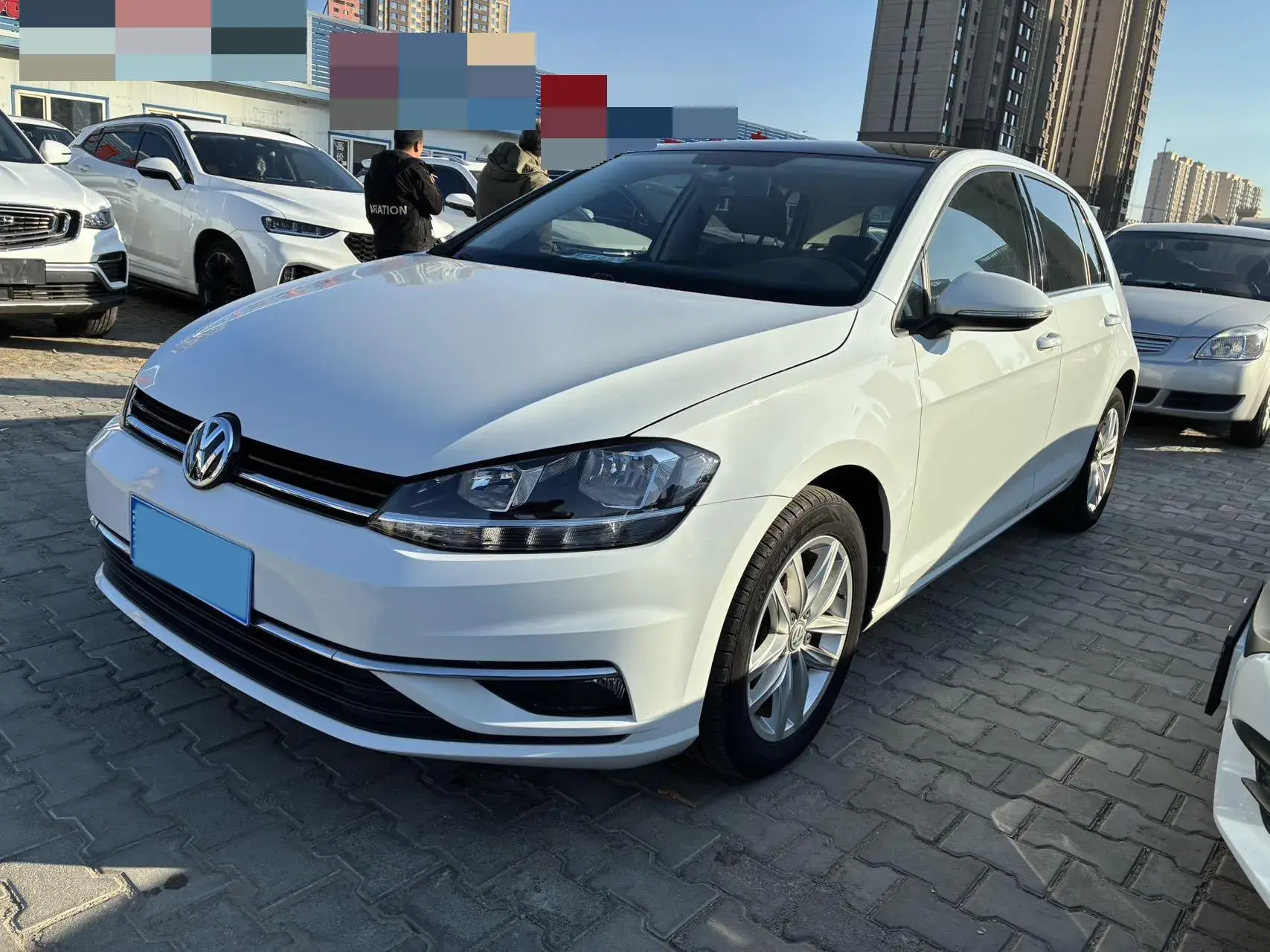 2018 VOLKSWAGEN GOLF view 1