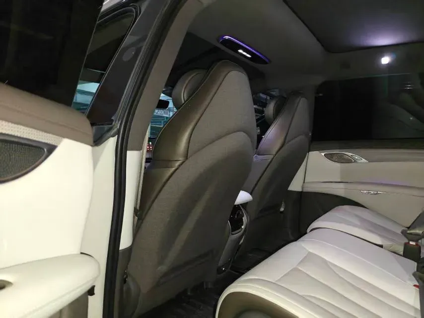 2023 IM LS7 BEV 90KWH,autocango,china used car exporter,china ev exporter,chinese used car exporter,chinese used ev exporter