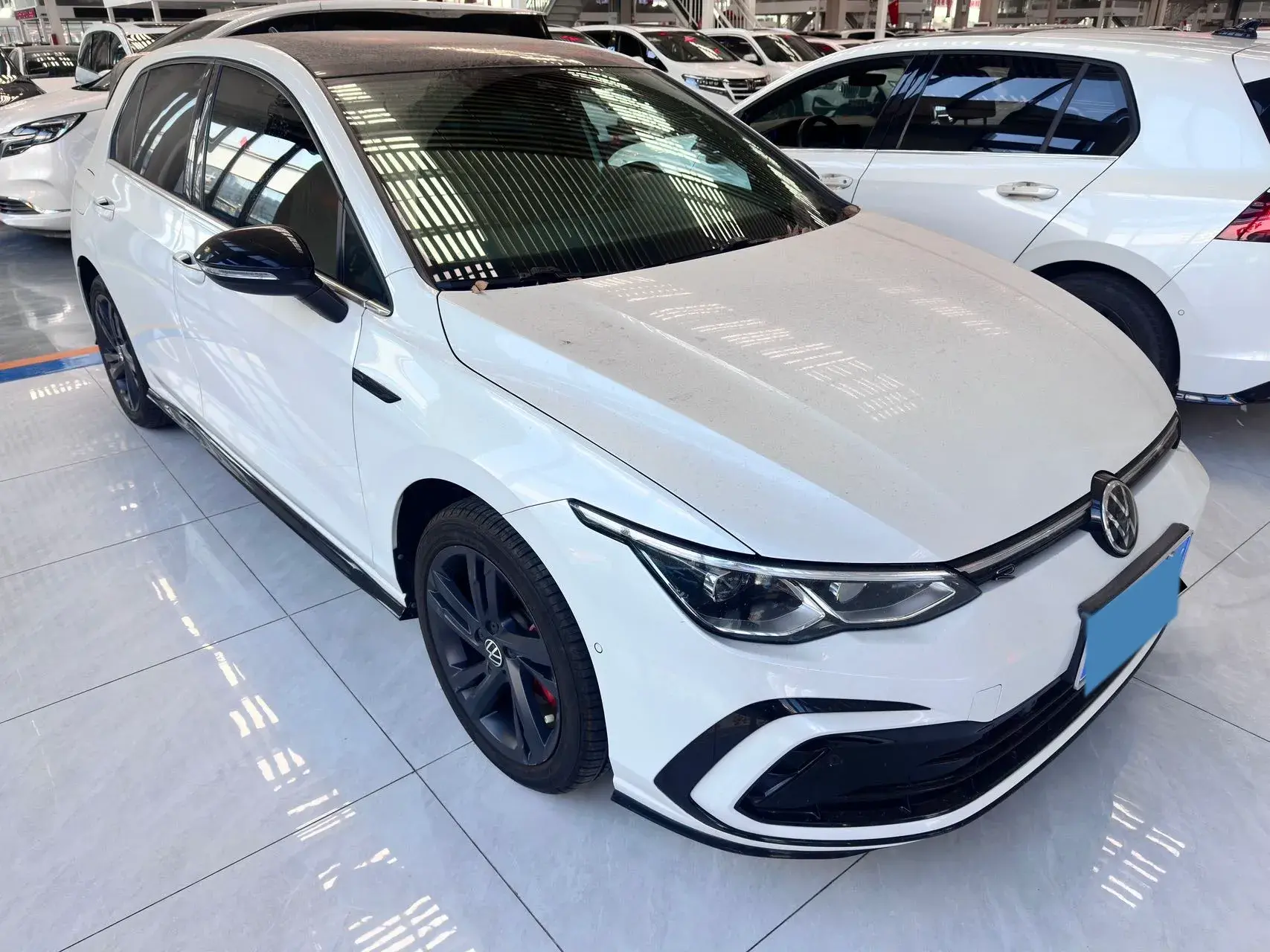 2021 VOLKSWAGEN GOLF thumbnail 3