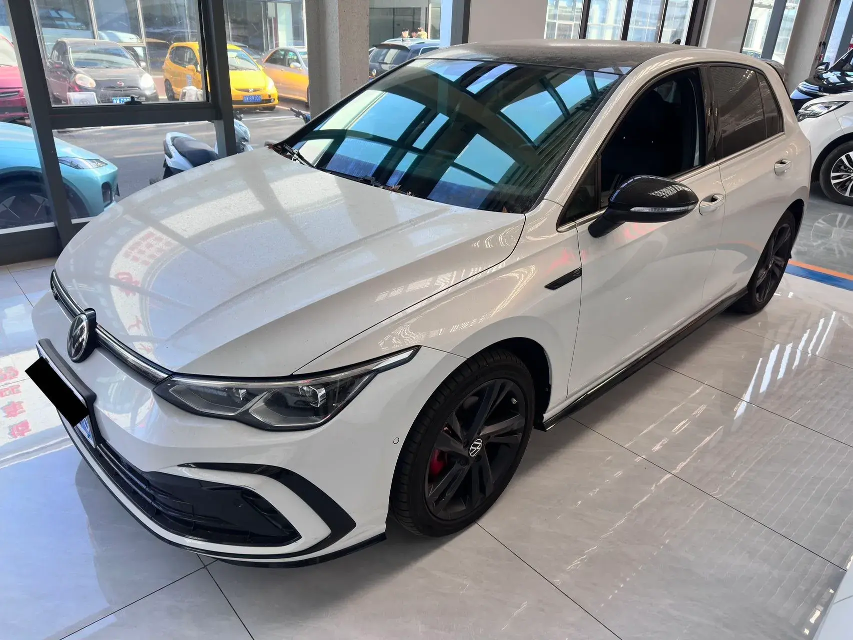 2021 VOLKSWAGEN GOLF view 1