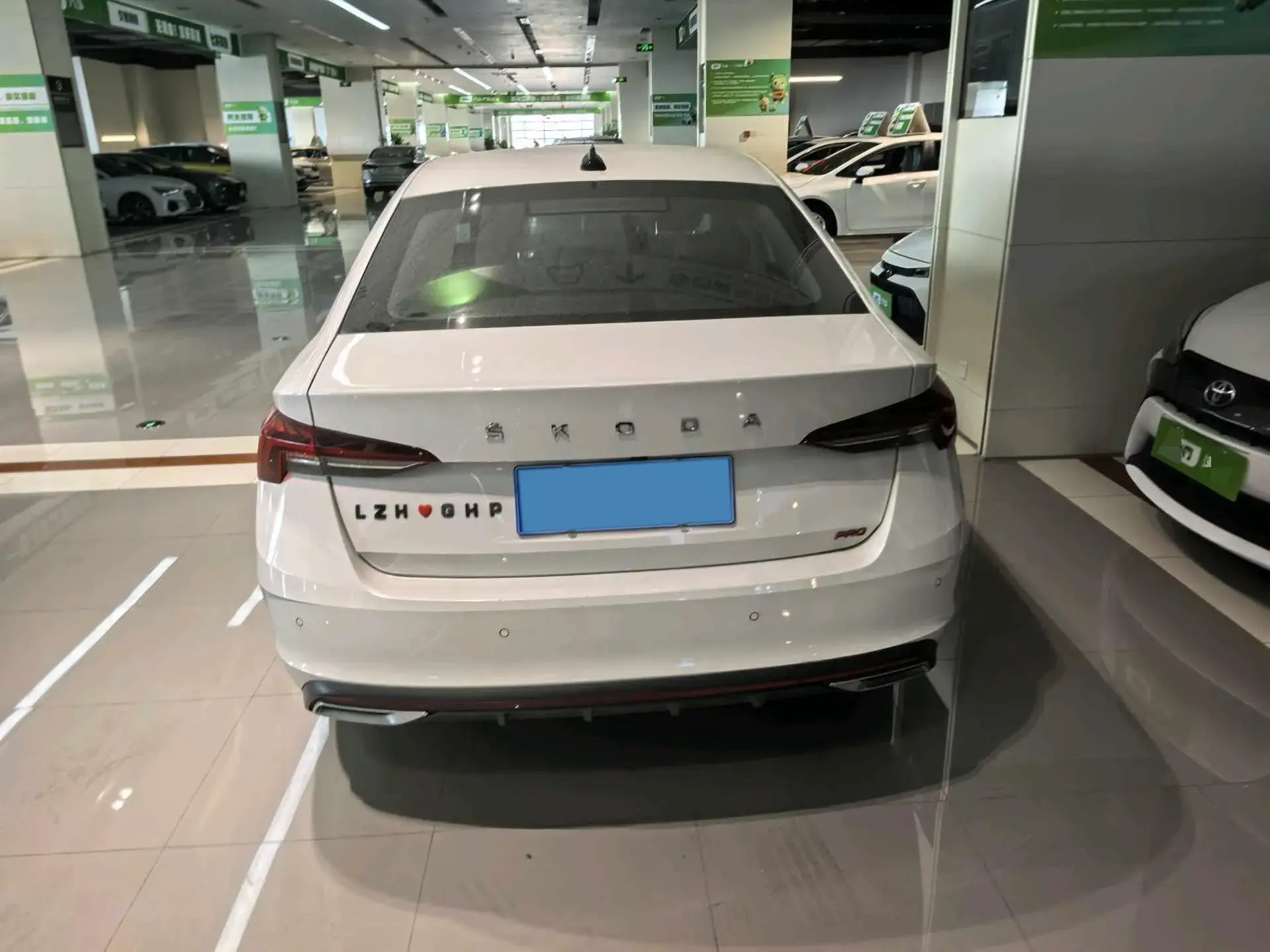 2021 SKODA OCTAVIA thumbnail 4
