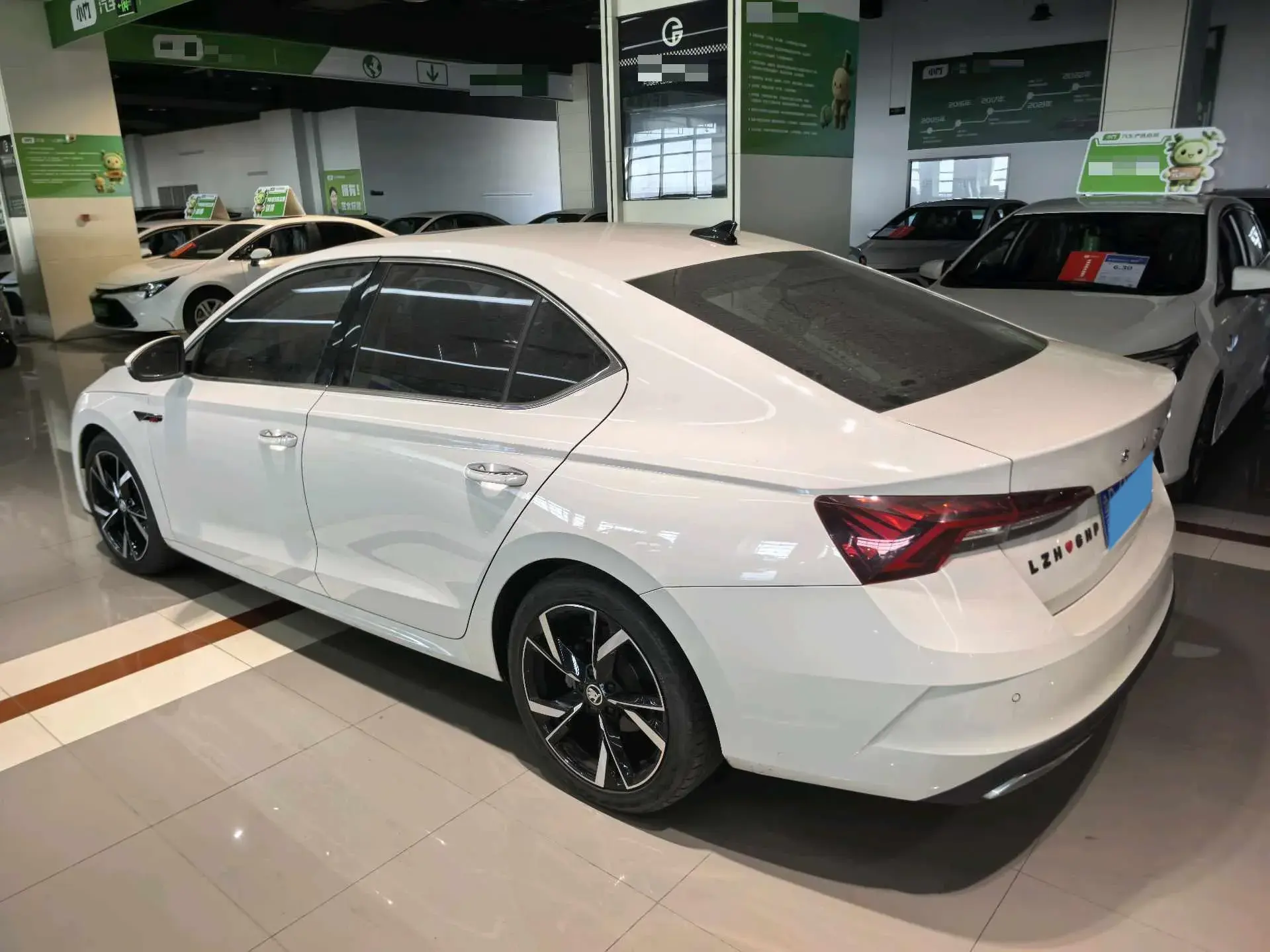2021 SKODA OCTAVIA thumbnail 3