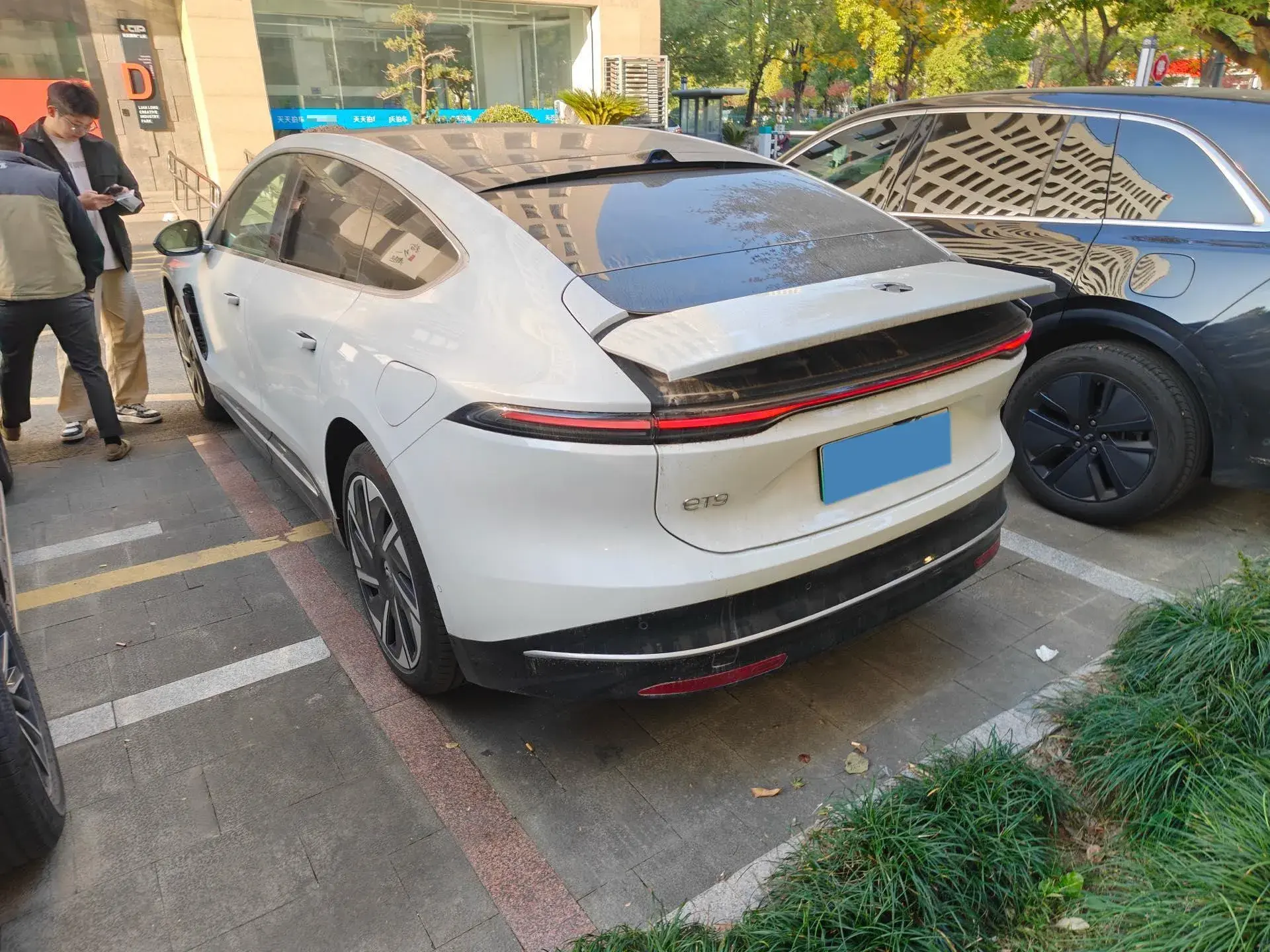 2025 NIO ET9 thumbnail 2