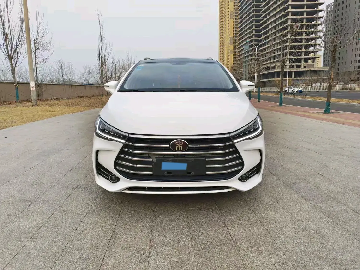 2017 BYD SONG thumbnail 2