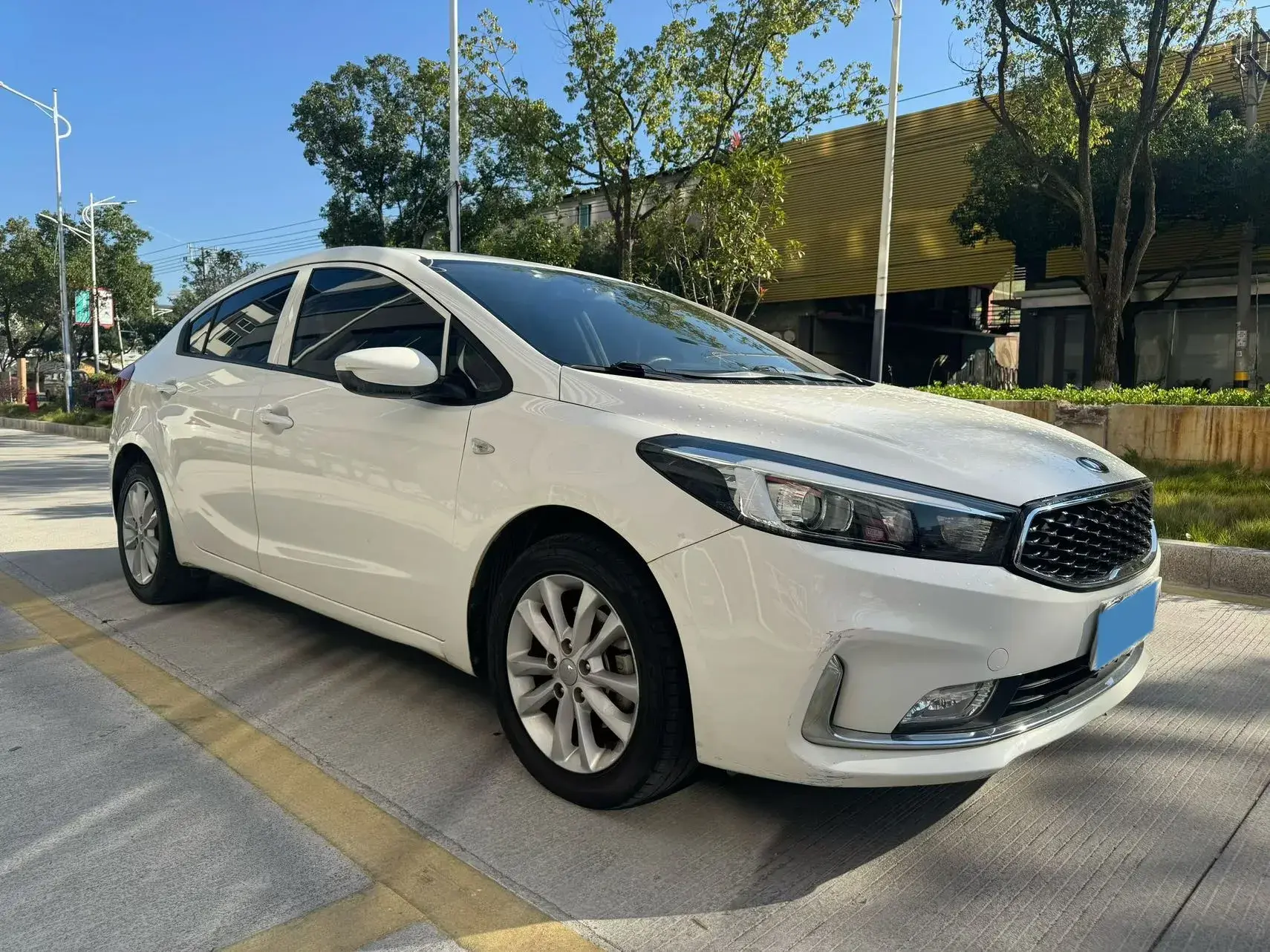 2017 KIA K3 thumbnail 3