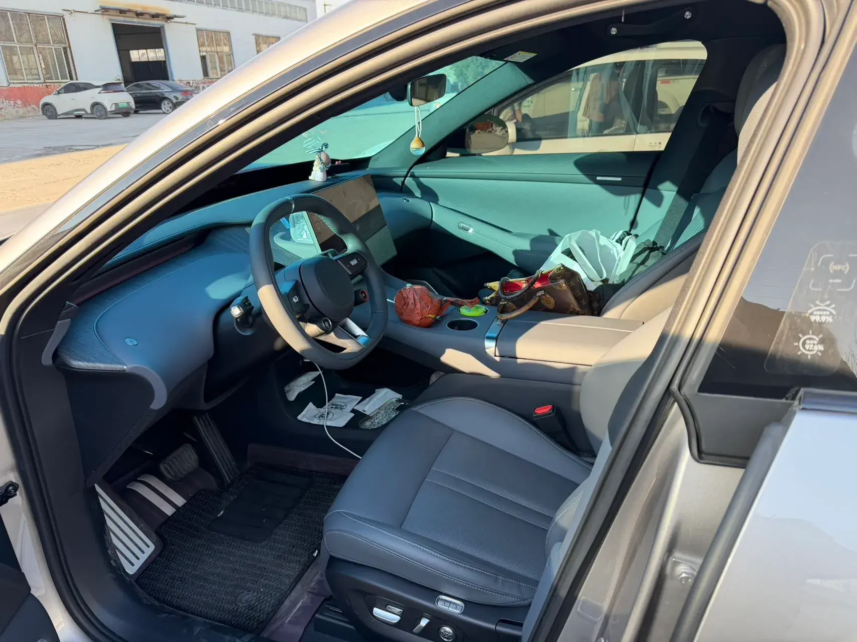 2025 MI YU7 thumbnail 2