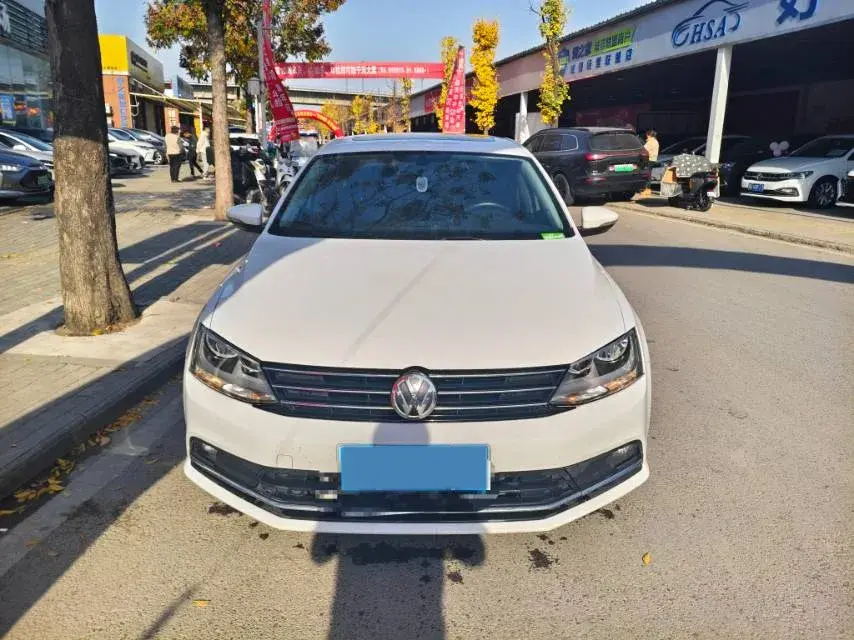 2018 VOLKSWAGEN SAGITAR thumbnail 2