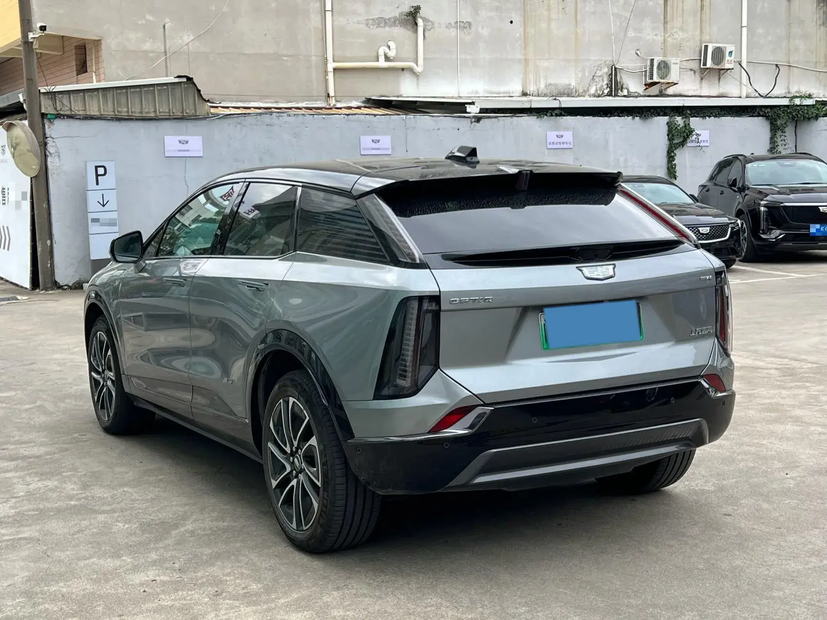 2024 CADILLAC OPTIQ thumbnail 4