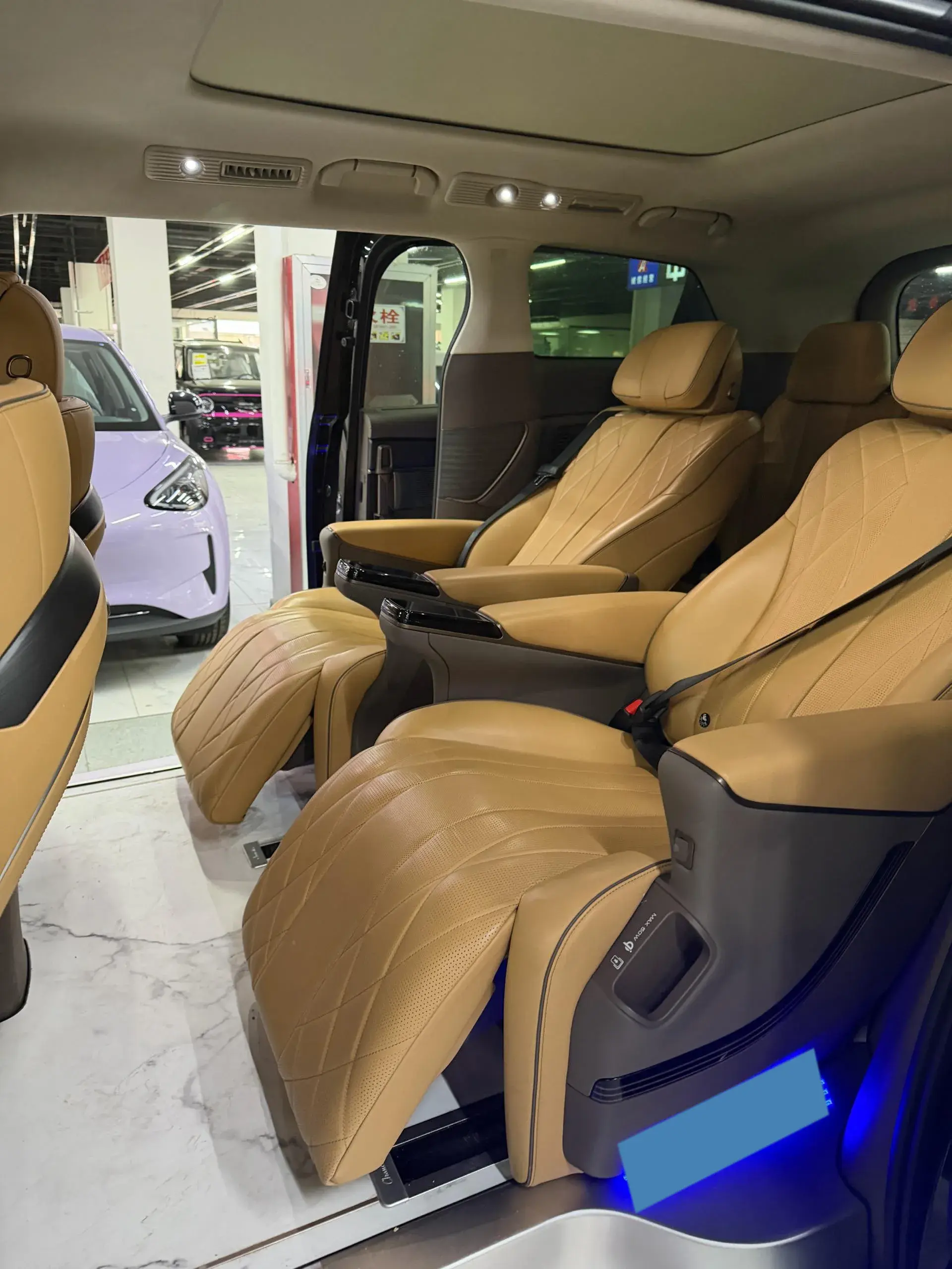 2022 JAGUAR XFL thumbnail 4