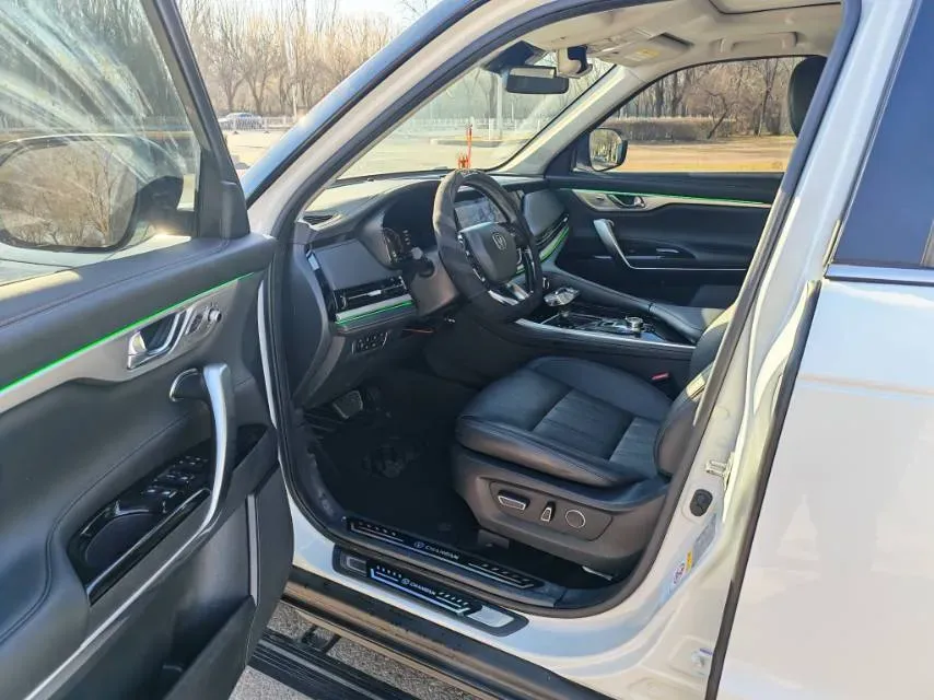 2021 ChangAn CS95 2.0T 233HP L4 6AT,autocango,china used car exporter,china ev exporter,chinese used car exporter,chinese used ev exporter