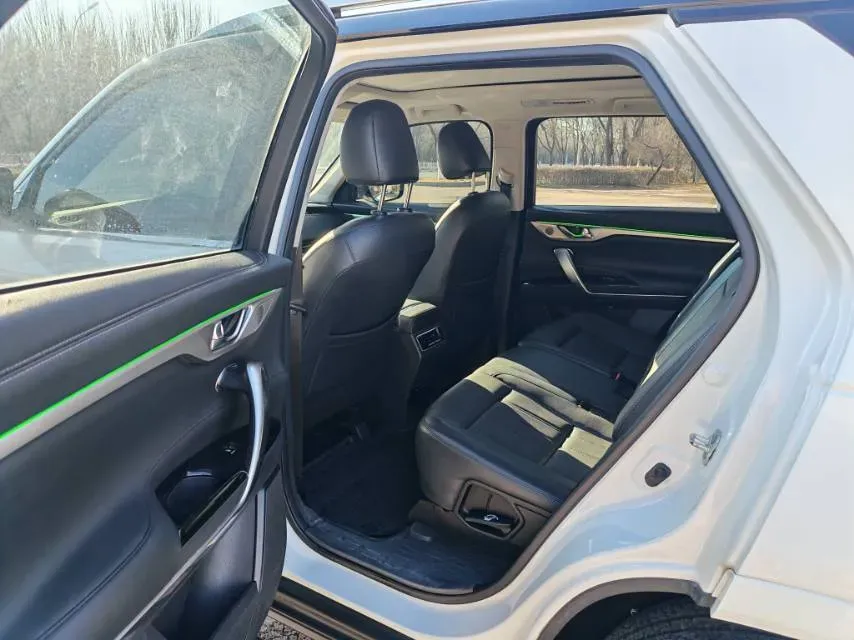 2021 ChangAn CS95 2.0T 233HP L4 6AT,autocango,china used car exporter,china ev exporter,chinese used car exporter,chinese used ev exporter