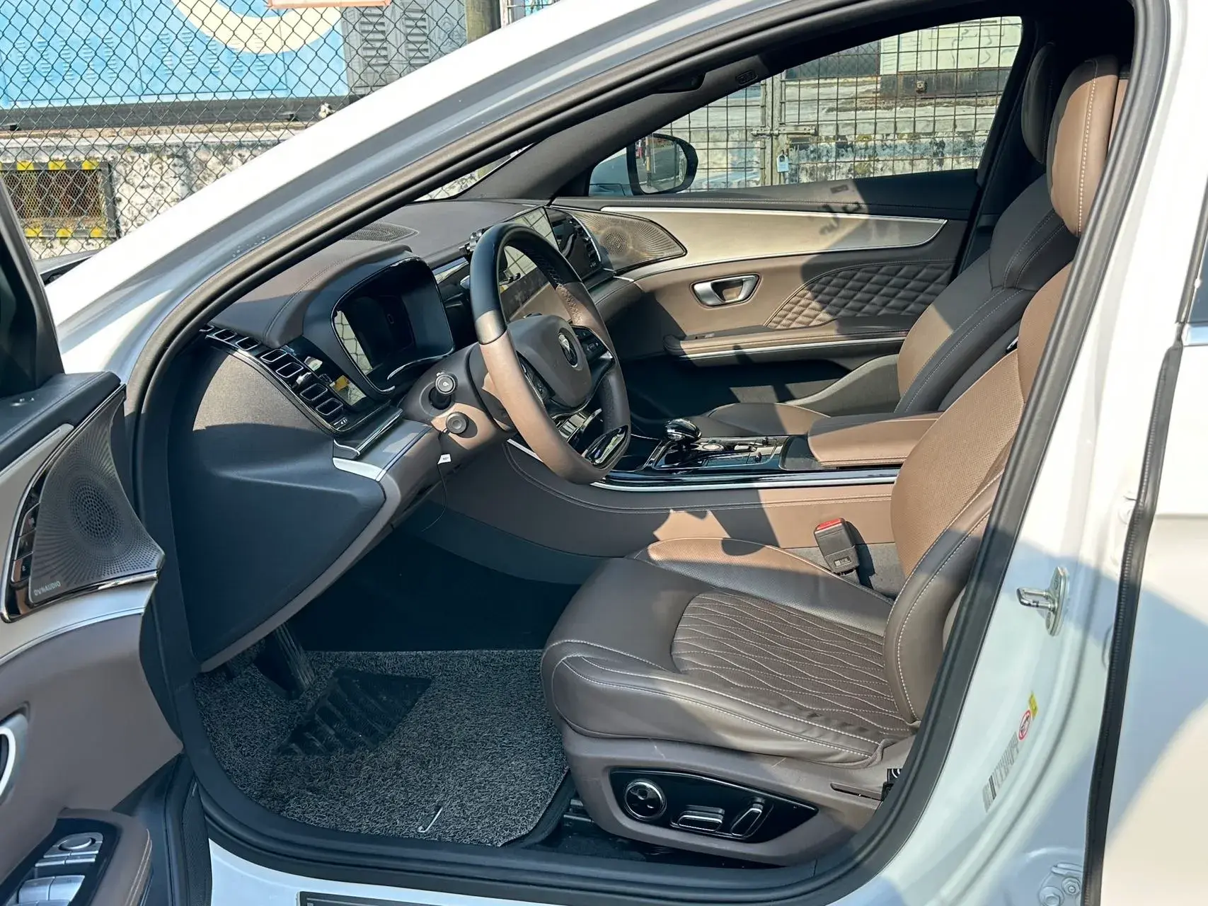 2023 BYD HAN thumbnail 2