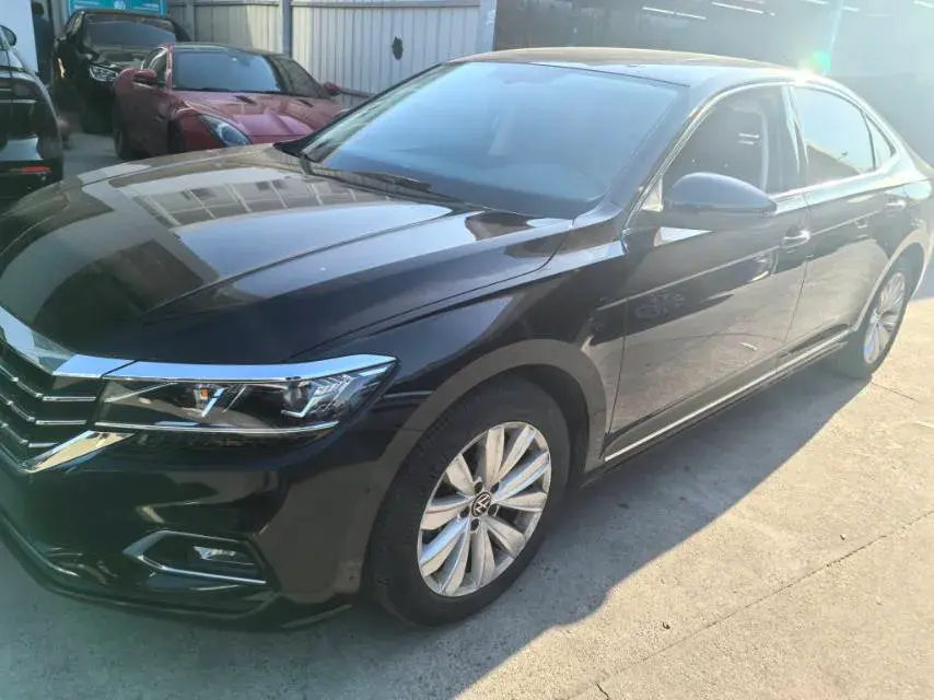 2020 VOLKSWAGEN PASSAT view 1