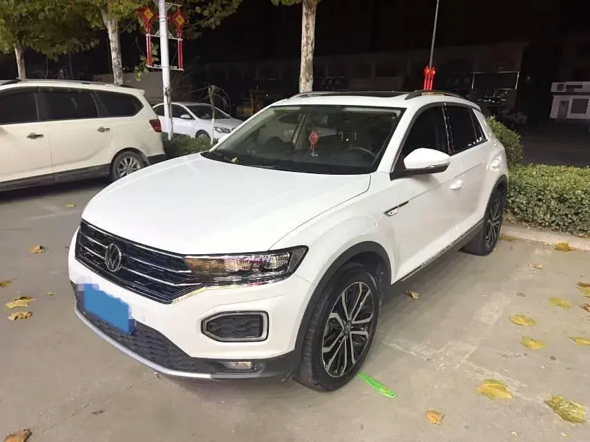 2021 VOLKSWAGEN T-ROC view 1