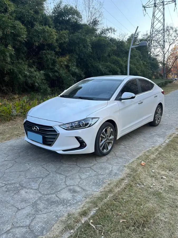 2016 Hyundai Elantra 1.6L 130HP L4 6AT