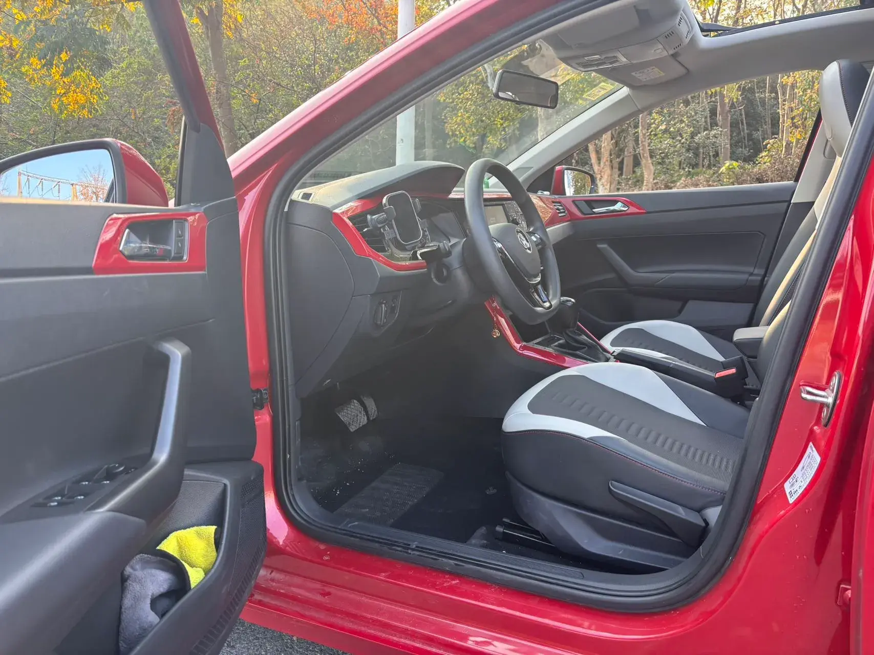 2019 VOLKSWAGEN POLO thumbnail 4