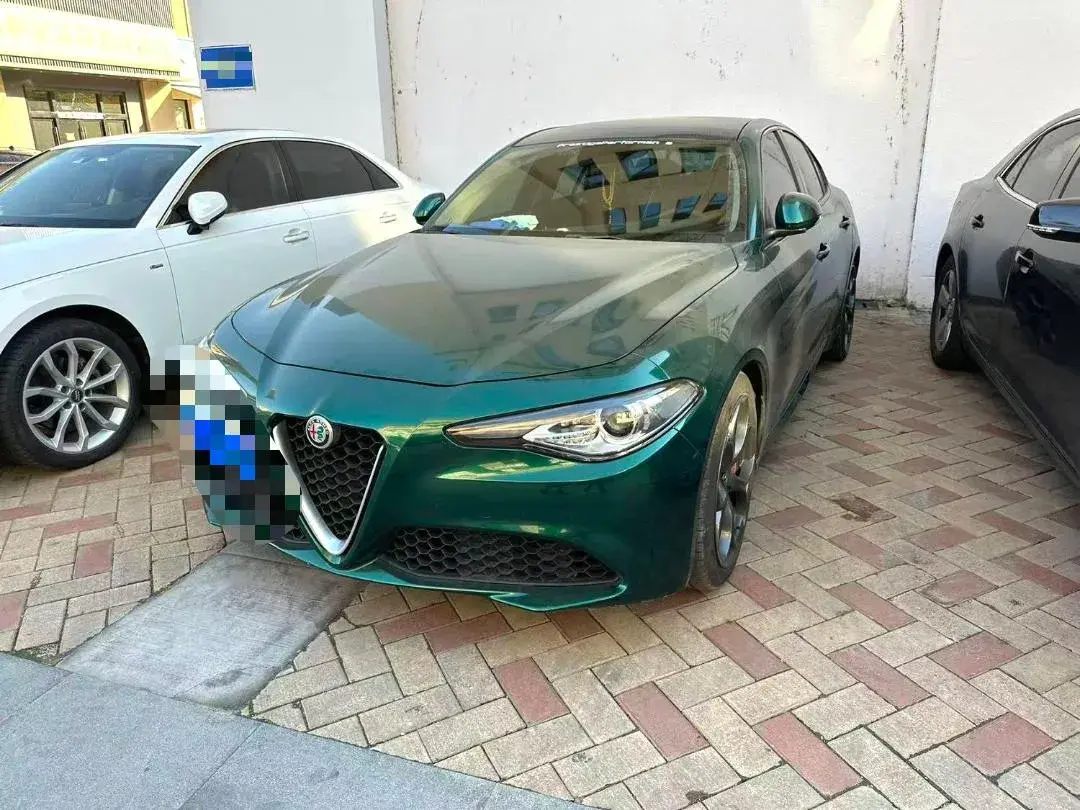 2017 ALFA ROMEO view 1